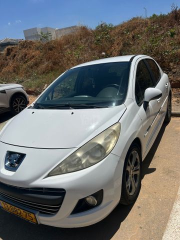 מודעת רכב פיג'ו 207