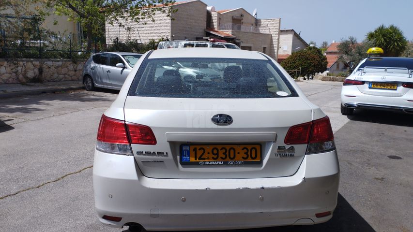 מודעת רכב סובארו B4/לגאסי