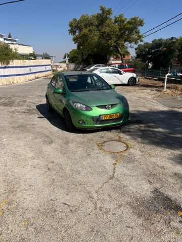 מודעת רכב מאזדה 2