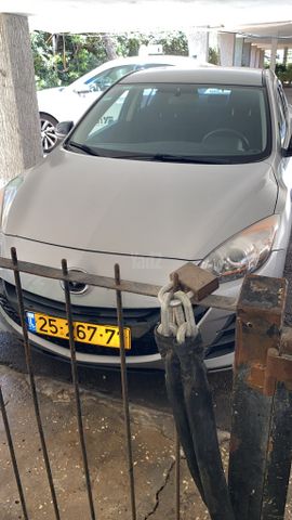 מודעת רכב מאזדה 3