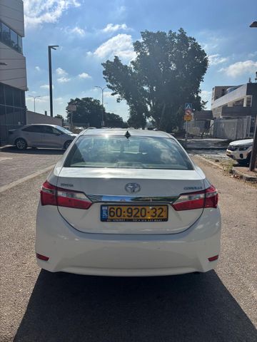 מודעת רכב טויוטה קורולה