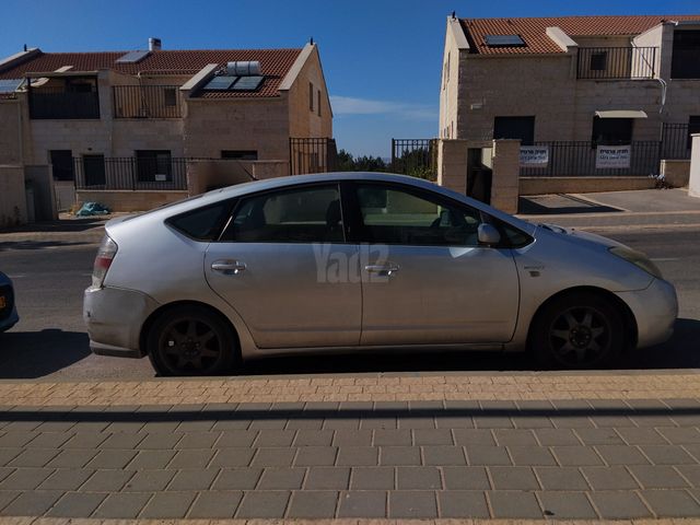 מודעת רכב טויוטה פריוס
