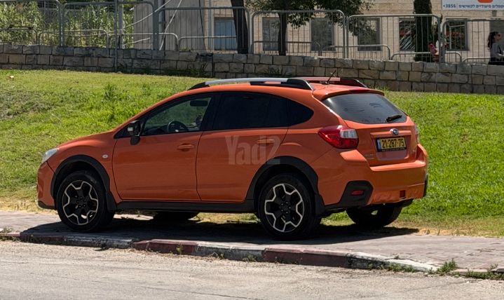מודעת רכב סובארו XV