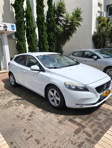 מודעת רכב וולוו V40