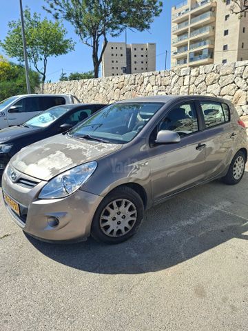 מודעת רכב יונדאי i20