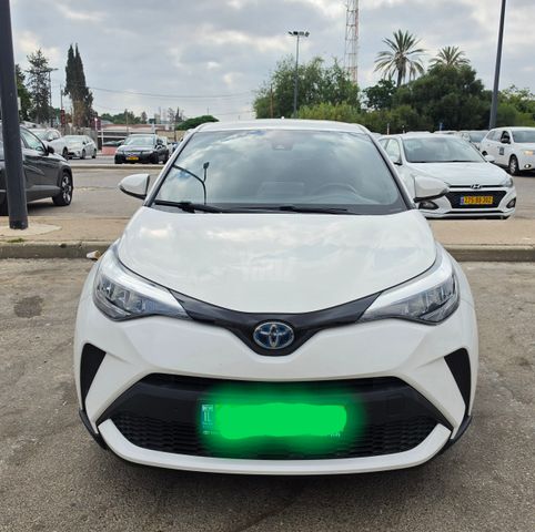 מודעת רכב טויוטה C-HR