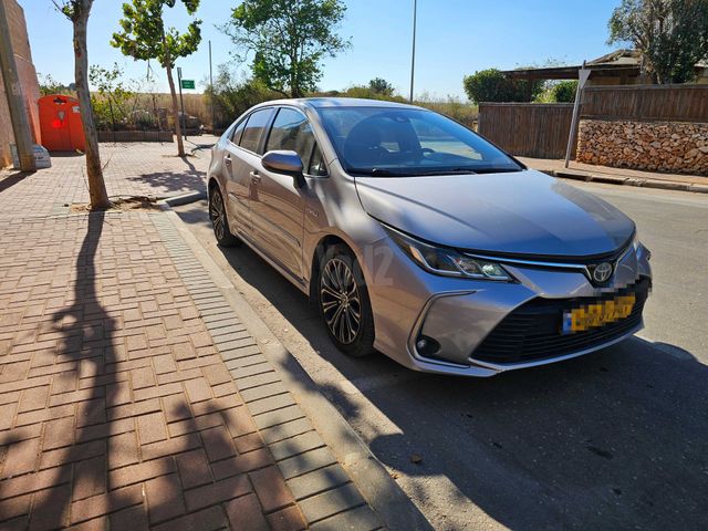 מודעת רכב טויוטה קורולה