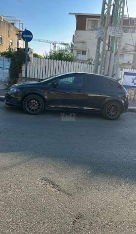מודעת רכב סיאט לאון
