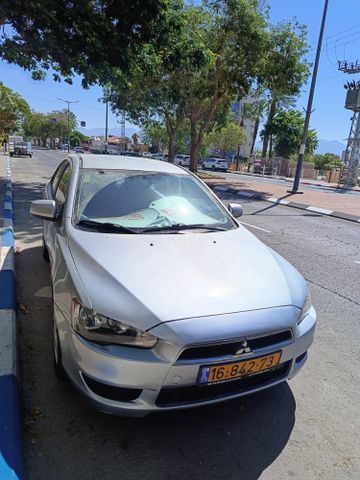 מודעת רכב מיצובישי לנסר
