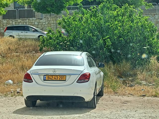 מודעת רכב מרצדס-בנץ C-class