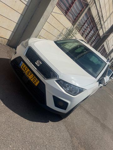 מודעת רכב סיאט ארונה