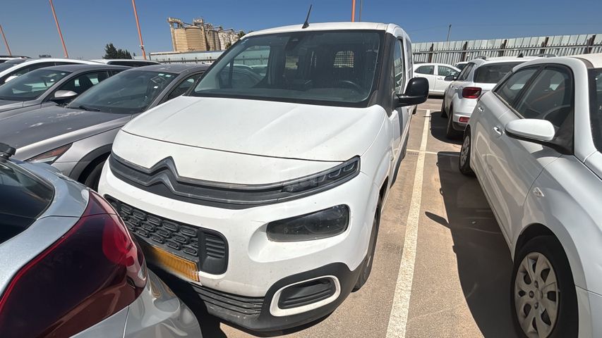 מודעת רכב סיטרואן ברלינגו