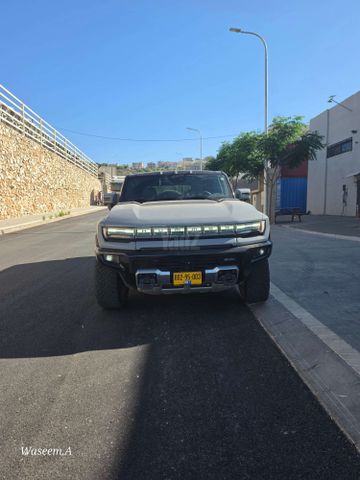 מודעת רכב ג'י.אם.סי האמר EV