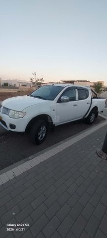 מודעת רכב מיצובישי טרייטון / L200