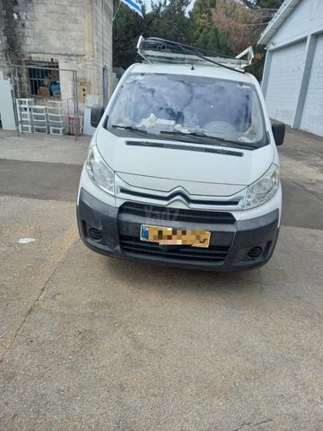 מודעת רכב סיטרואן ג'אמפי