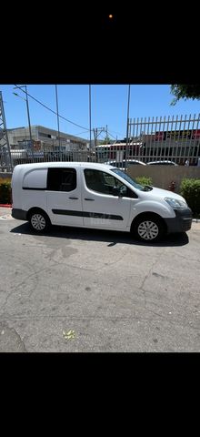 מודעת רכב סיטרואן ברלינגו