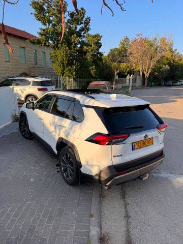 מודעת רכב טויוטה RAV4