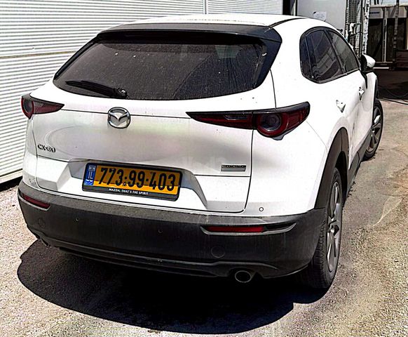 מודעת רכב מאזדה CX-30
