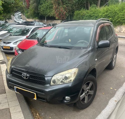 מודעת רכב טויוטה RAV4