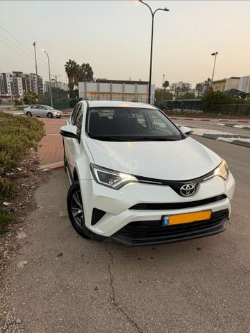 מודעת רכב טויוטה RAV4