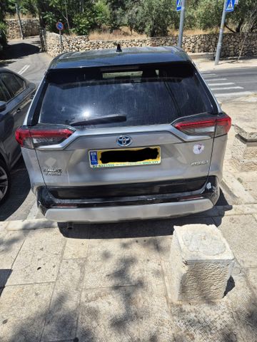 מודעת רכב טויוטה RAV4