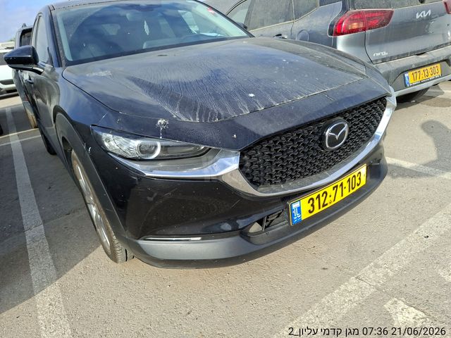 מודעת רכב מאזדה CX-30