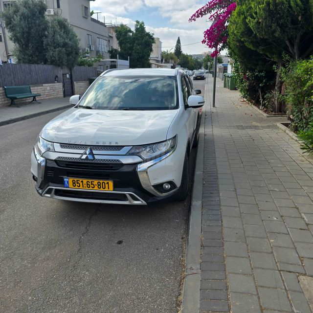 מודעת רכב מיצובישי אאוטלנדר