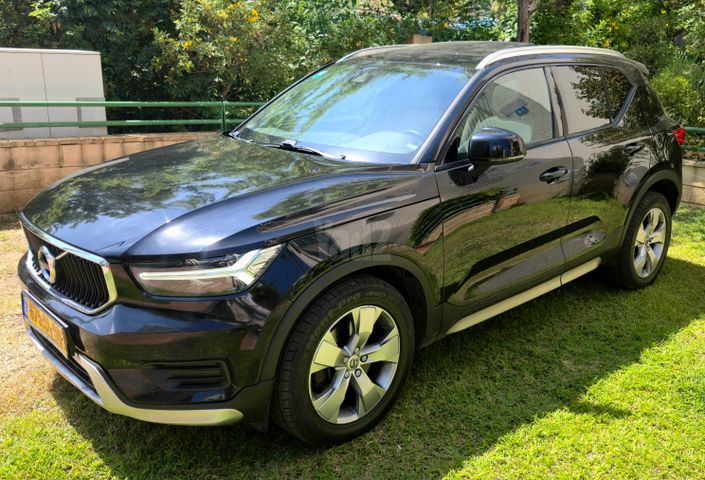 מודעת רכב וולוו XC40