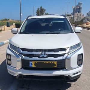 מודעת רכב מיצובישי ASX