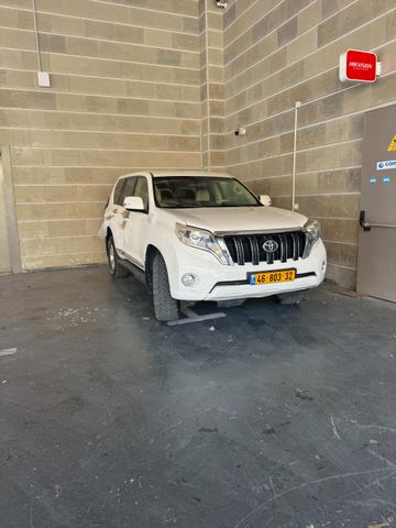 מודעת רכב טויוטה לנד קרוזר