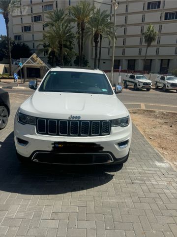 מודעת רכב ג'יפ גרנד צ'ירוקי