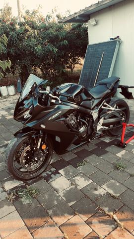 מודעת רכב הונדה CBR650R