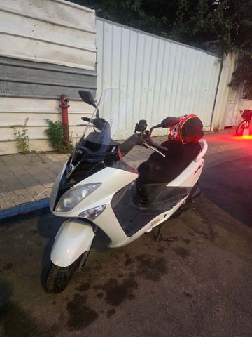 מודעת רכב סאן יאנג ג'וי רייד 125