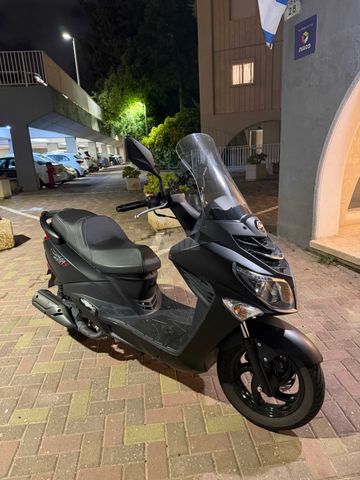 מודעת רכב סאן יאנג ג'וי רייד 200