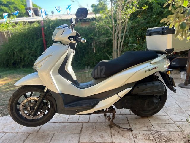 מודעת רכב סאן יאנג HD300
