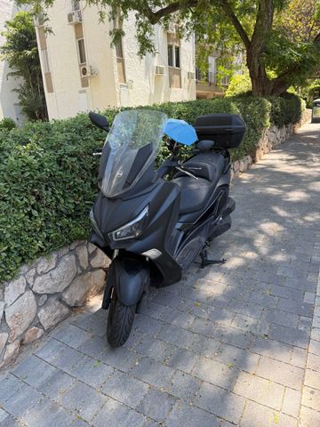 מודעת רכב סאן יאנג ג'וי-מקס 250