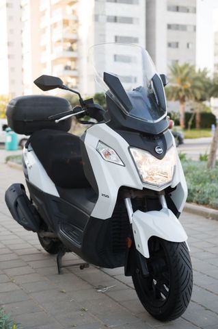 מודעת רכב סאן יאנג ג'וי-מקס Z-250