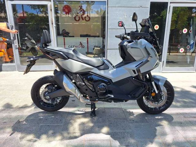 מודעת רכב הונדה X-ADV750