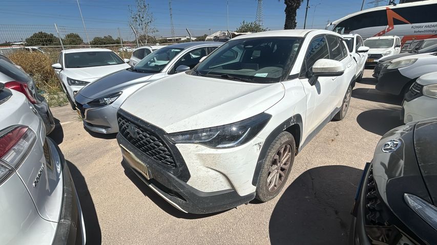 מודעת רכב טויוטה קורולה קרוס