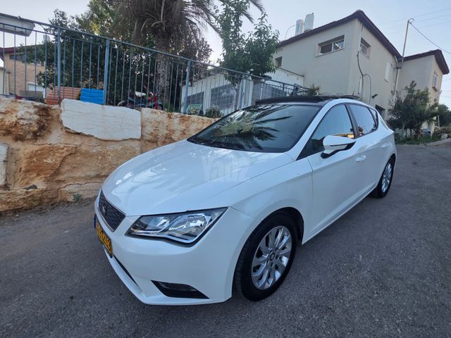 מודעת רכב סיאט לאון