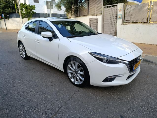 מודעת רכב מאזדה 3