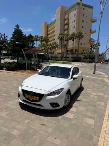 מודעת רכב מאזדה 3