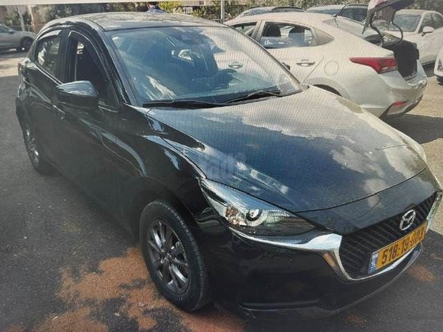 מודעת רכב מאזדה 2