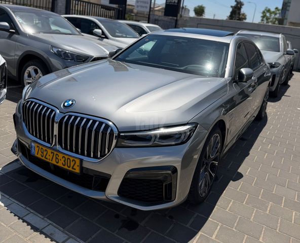 מודעת רכב ב מ וו סדרה 7