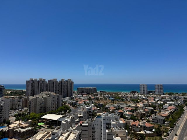 הפריגטה 27