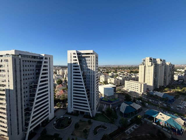 הרב ישעיהו משורר 14