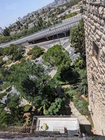 דירה למכירה בירושלים — 4