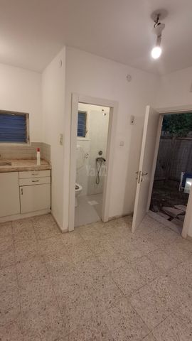 יוסף אהרונוביץ' 18