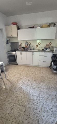 מרדכי 13