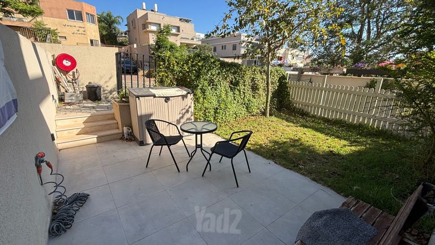 הכלנית 16